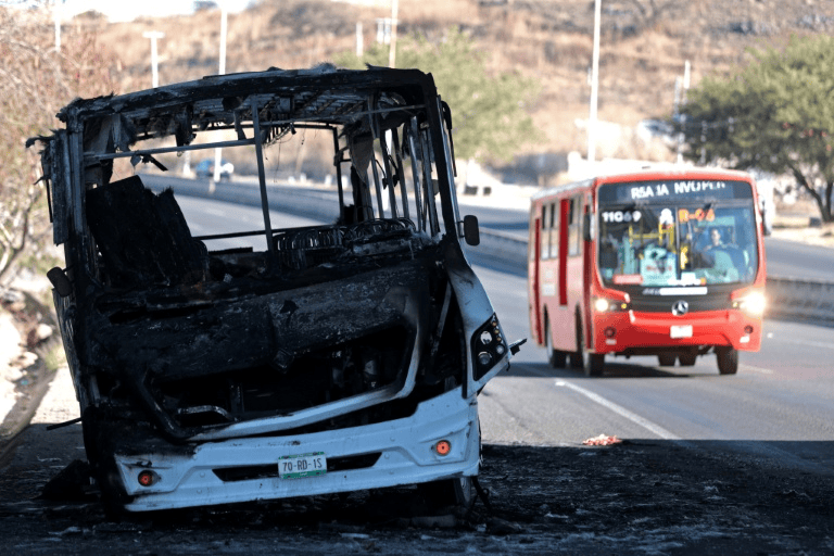 Los habitantes del estado mexicano de Jalisco intentan retomar su cotidianidad