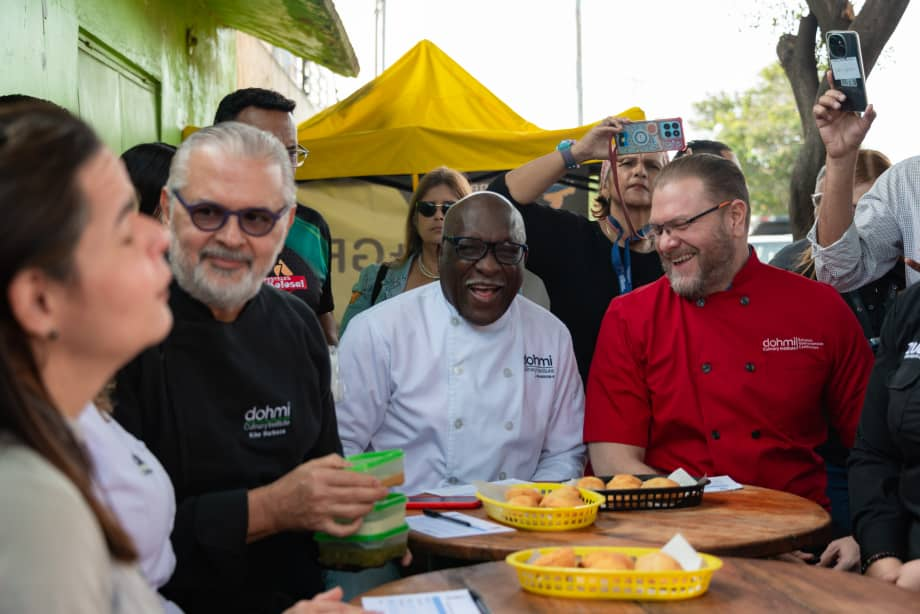 A bordo del Tranvía ¡Ruta del sabor por el mejor pastelito de papa con queso!