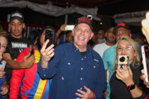 ¡Poder popular en línea! Alcaldía de Maracaibo y empresa privada instalan internet en 125 salas de autogobierno comunal