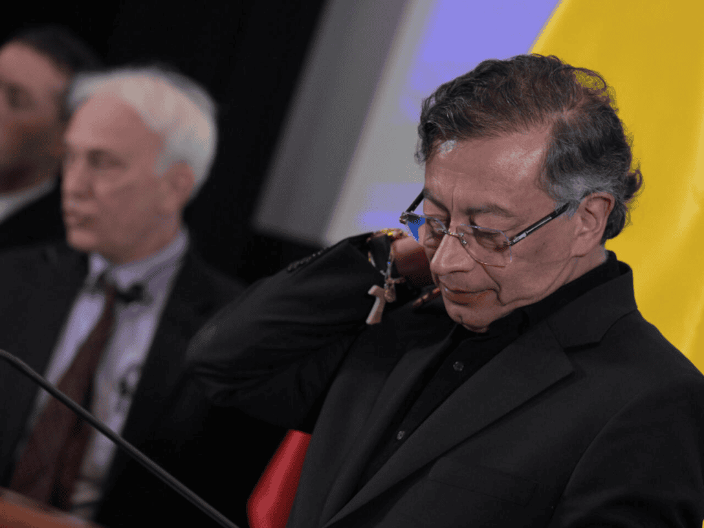 ¡Tras reunión con Trump! Clan del Golfo anunció suspensión de negociaciones con Petro