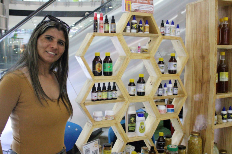 ¡4ta feria artesanal En Maracaibo se produce miel con calidad de exportación