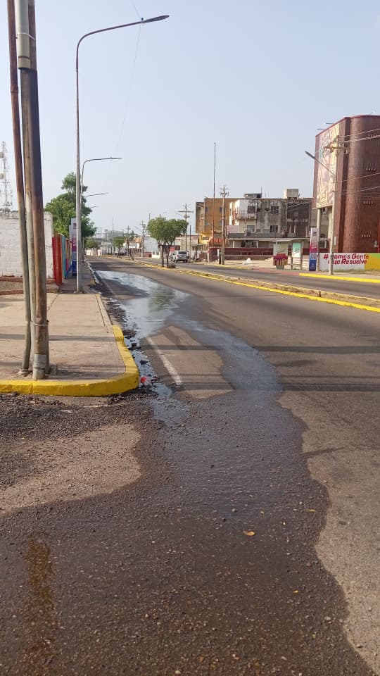 botes de agua maracaibo