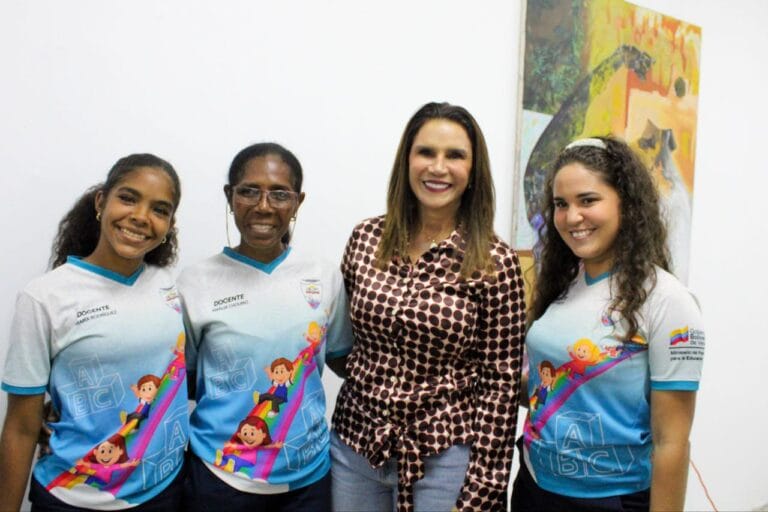Anunció programación especial