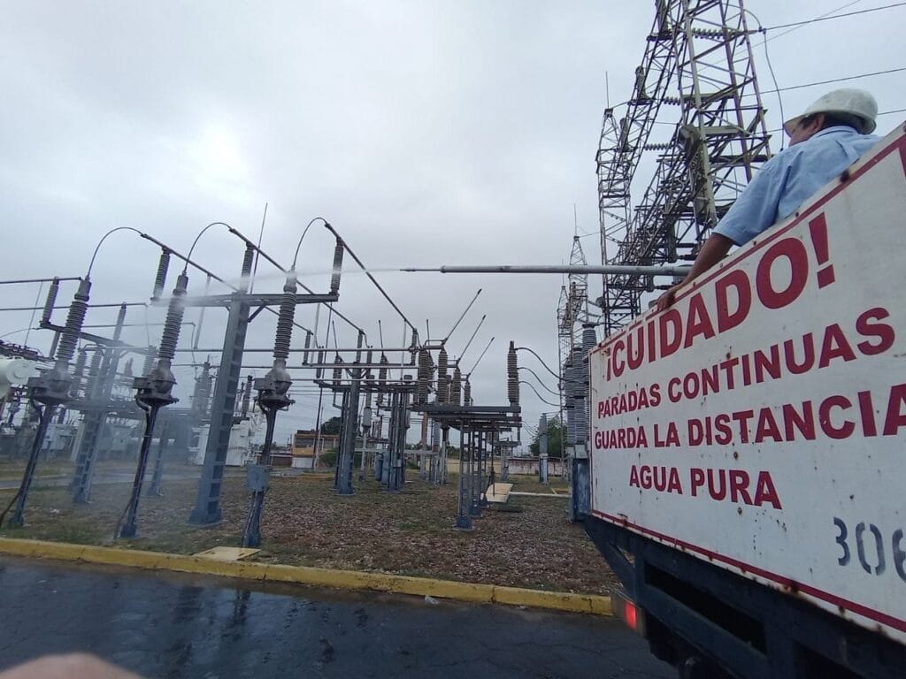 CORPOELEC aplica plan de lavado en subestaciones eléctricas zulianas