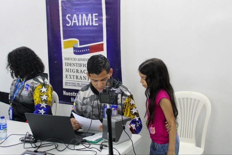 Alcaldía de Maracaibo realiza jornada de cedulación infantil