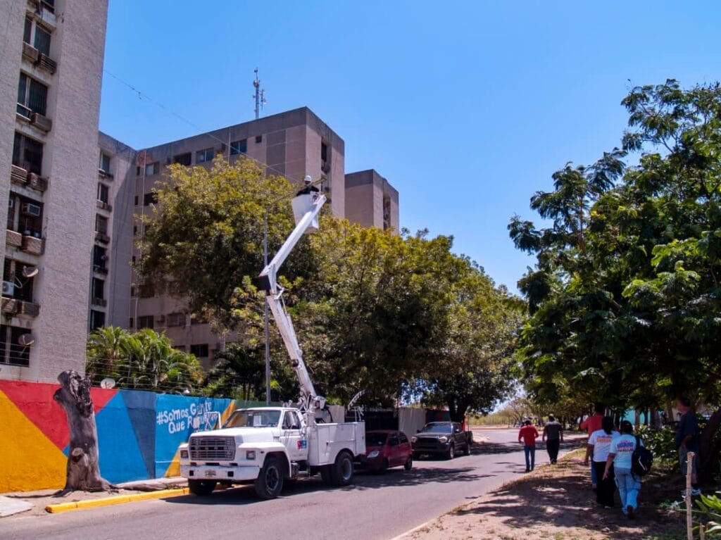 Gobernación del Zulia inicia rehabilitación del sistema eléctrico y luminarias en Ciudadela Faría