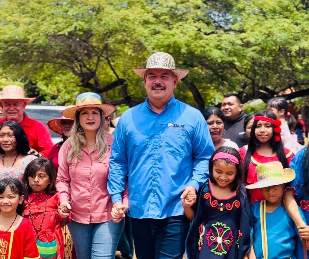 Pueblos originarios del Zulia conmemoran junto al gobernador Luis Caldera el Día de la Niña y el Niño Indígena