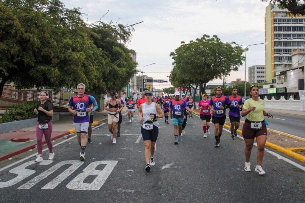 Whinton Palma y Bélgica Duque ganaron la carrera 10K de Cobeca