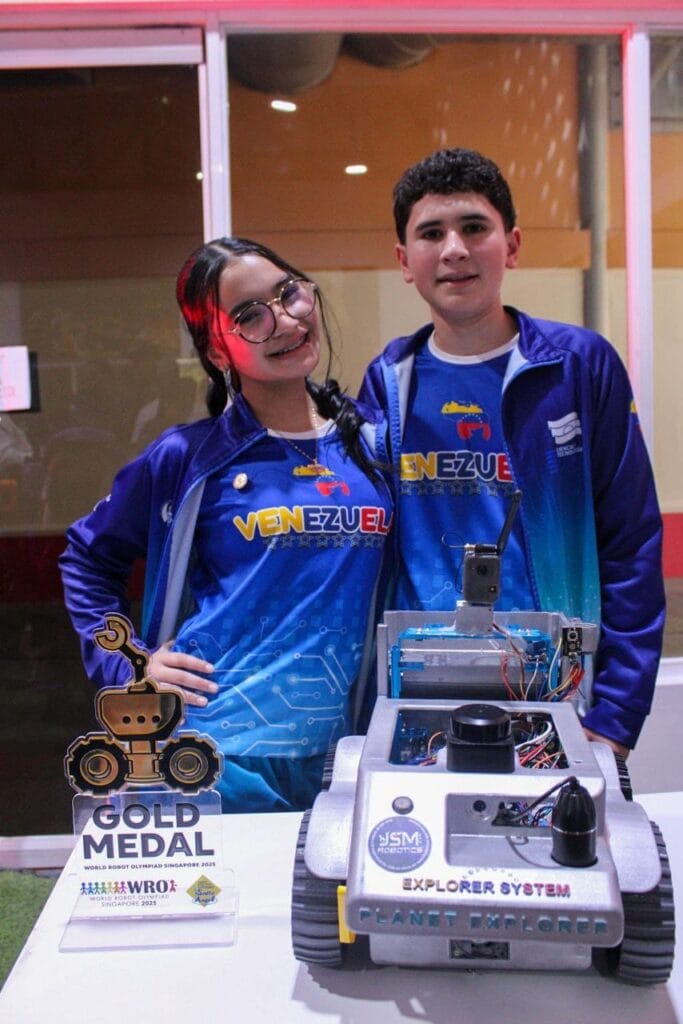 Medallistas del colegio Salto Ángel: “Hemos demostrado que tenemos conocimientos y la capacidad de innovación”
