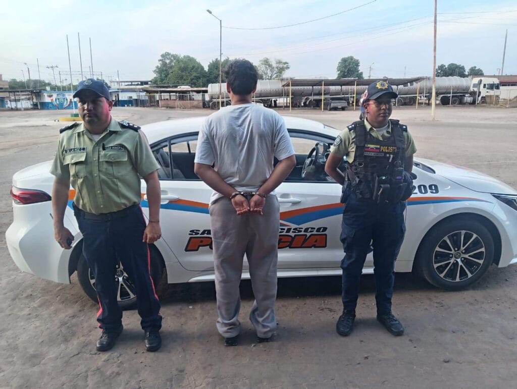 Polisur Captura en Flagrancia a Sujeto por Agresión Brutal Contra un Ciudadano