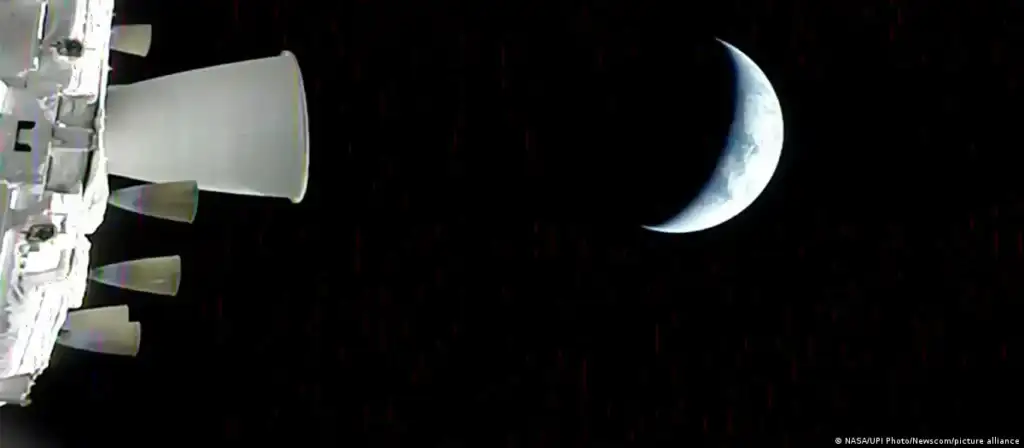 La NASA confirma éxito de la inyección translunar de la nave espacial Orión pese a incidentes menores