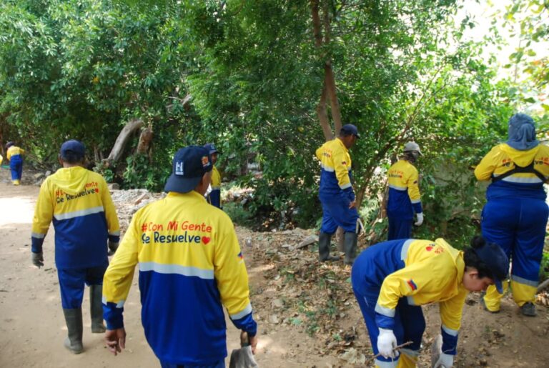 Alcaldía de Maracaibo interviene cañada La Arreaga en Cristo de Aranza