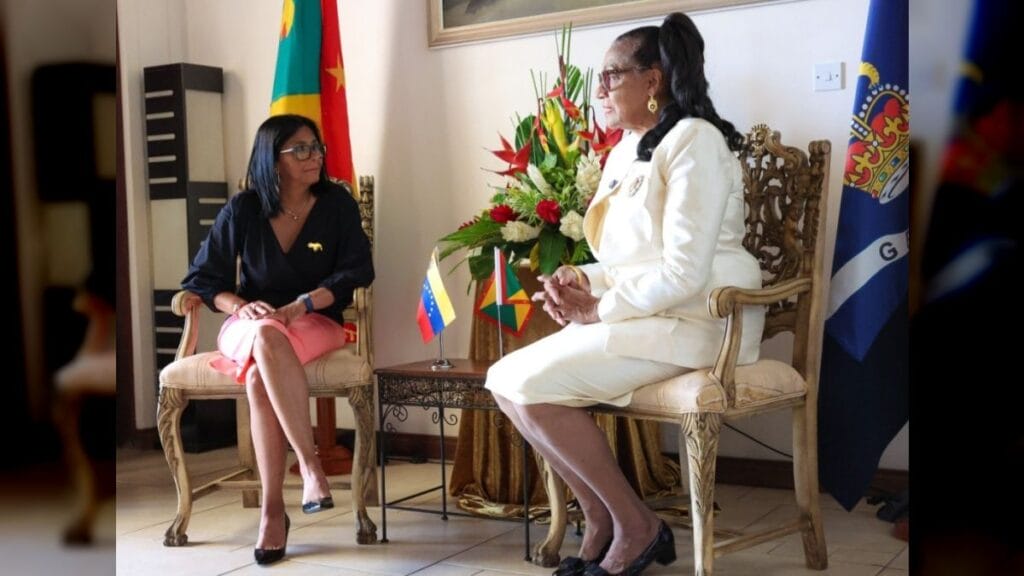 Delcy Rodríguez arribó a Granada en su primer viaje internacional como mandataria
