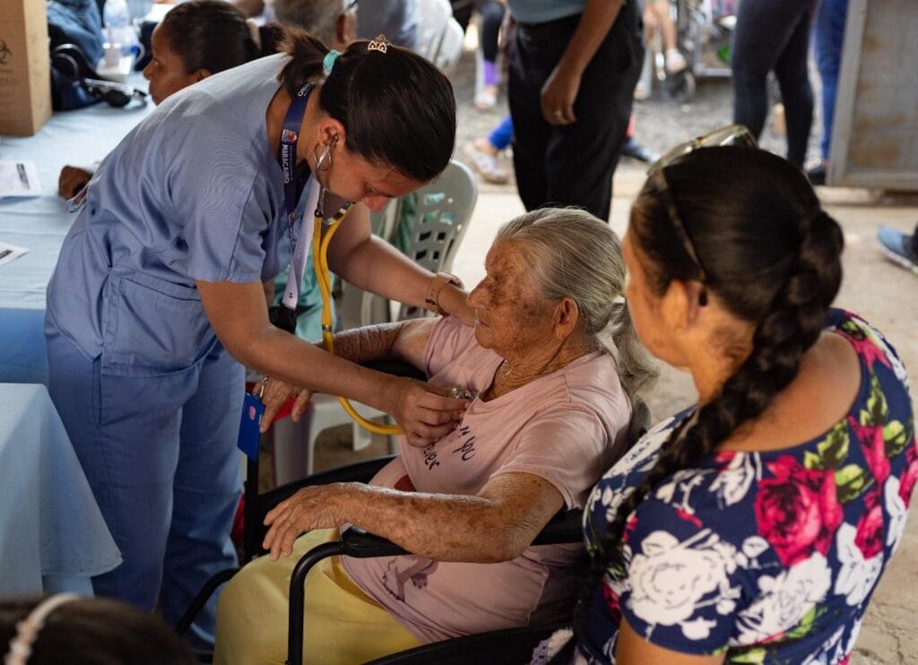 Más de 400 familias atendidas por la Alcaldía de Maracaibo en Jornada del buen Vivir en Santa Inés II
