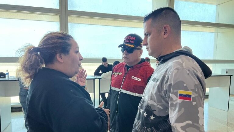 Llegan al país 168 venezolanos repatriados de EEUU