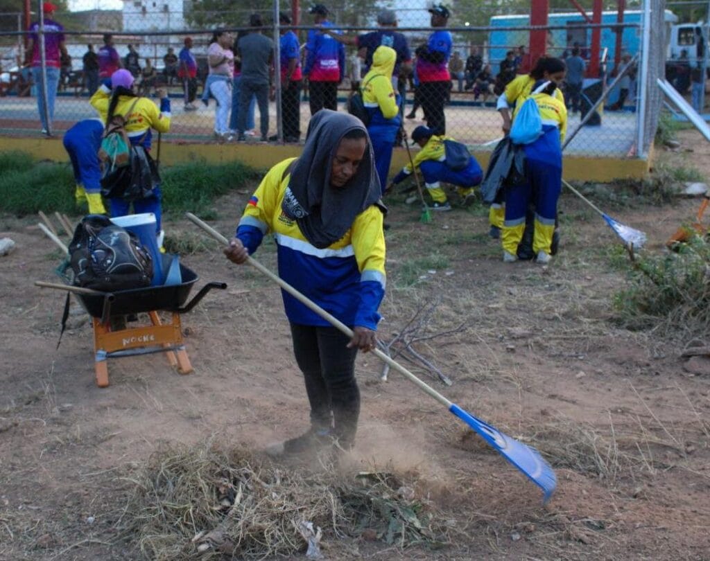 Más de 200 toneladas de desechos vegetales recolectó IMA en Cumbres de Maracaibo