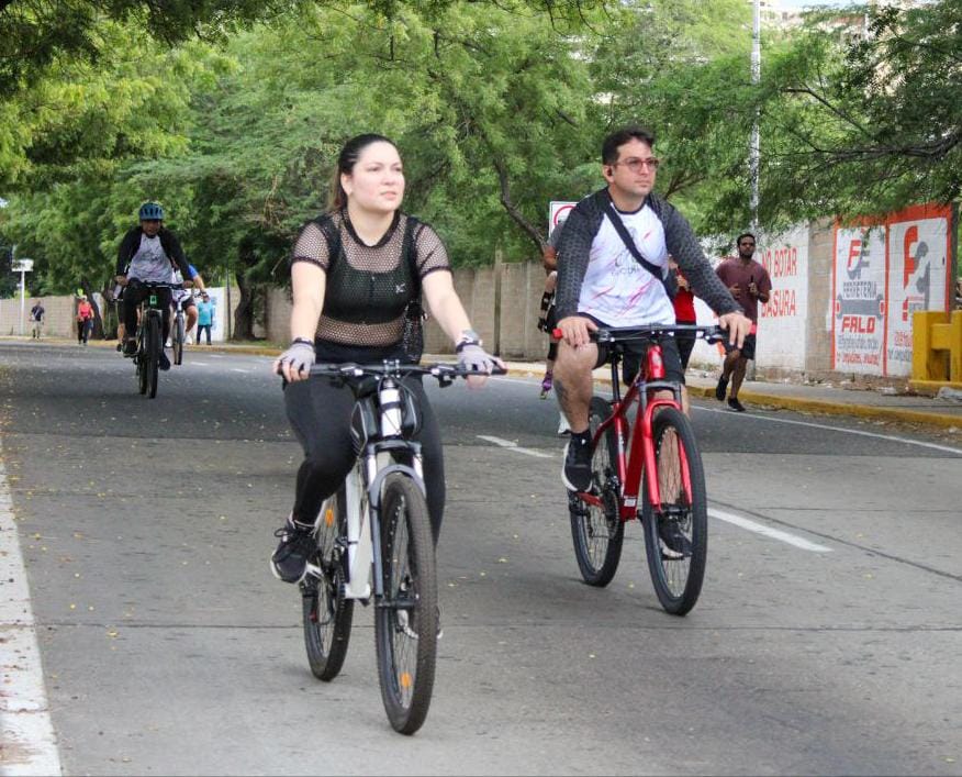 En la Ciclovía marabinos abrazan el deporte en este domingo de misericordia