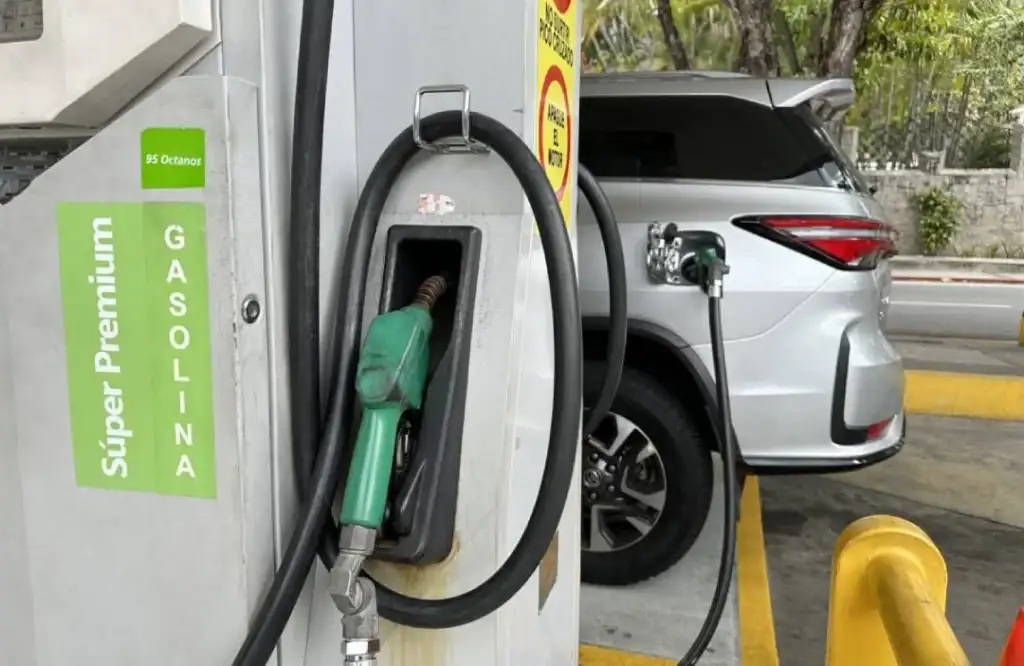 Fenegas pide cambio urgente de estrategia de venta de gasolina súper premium
