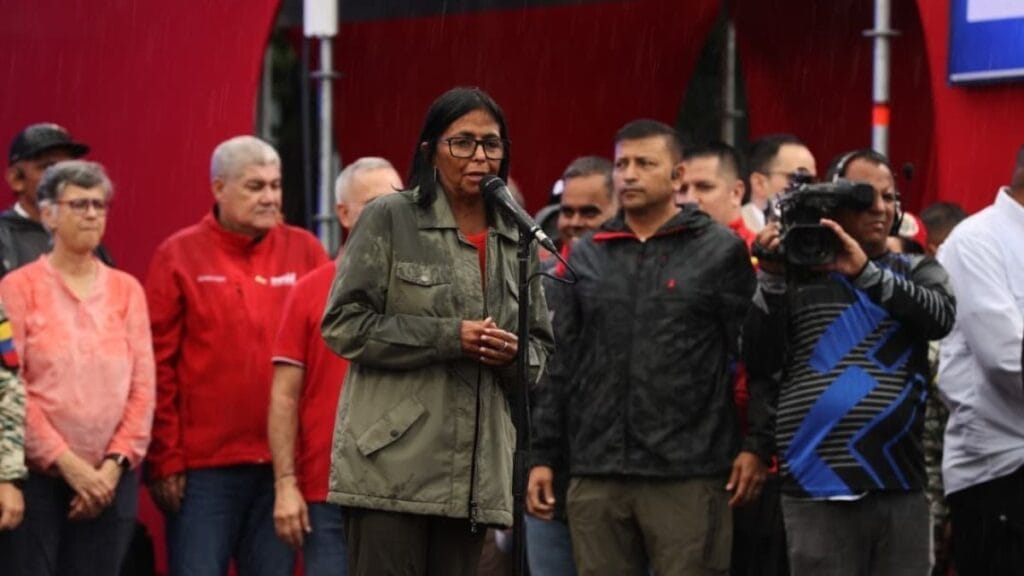 Delcy Rodríguez: No puede haber crecimiento económico sin tomar en cuenta el bienestar de los trabajadores