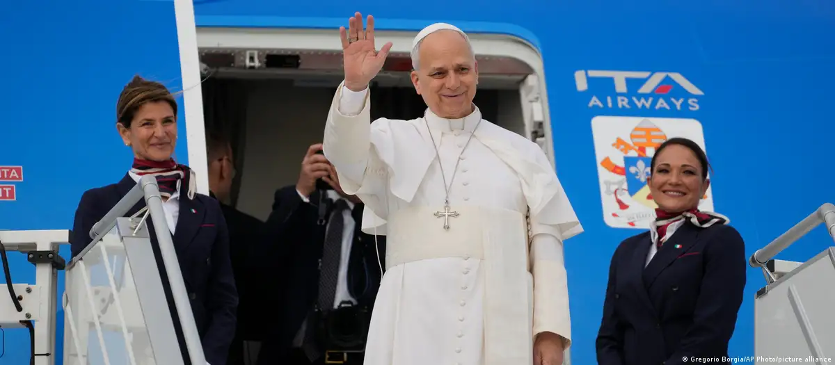 Papa León XIV: "El mundo está siendo destruido por pocos tiranos"