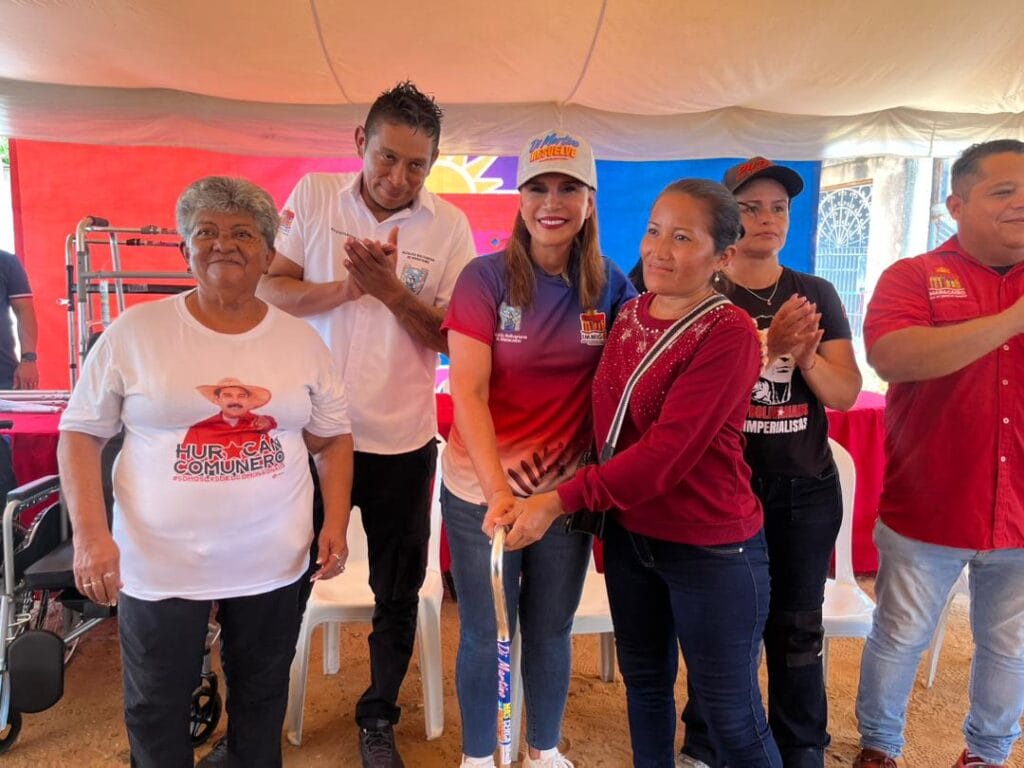 Con entrega de ayudas humanas y jornada integral la Alcaldía de Maracaibo llegó al barrio 19 de Abril