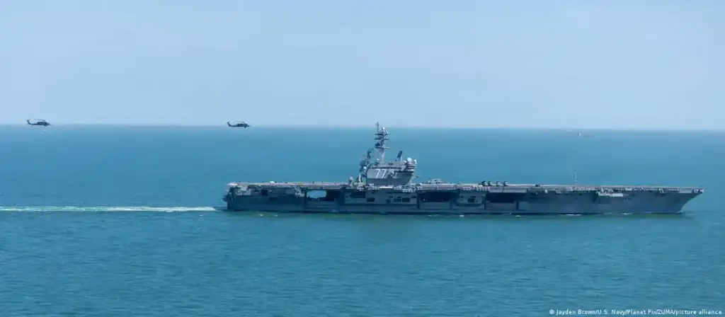 El portaviones USS George H.W. Bush se convirtió el jueves en el tercer buque de guerra de Estados Unidos en Oriente Medio