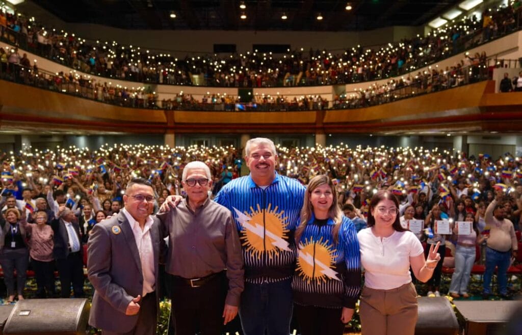 Más de 7.000 estudiantes beneficiados con becas universitarias para este 2026 en el Zulia