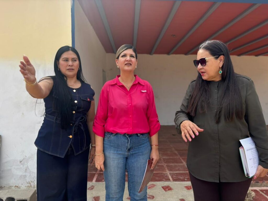 Primera Dama del Zulia inspecciona trabajos de rehabilitación de la Casa del Abuelo en La Cañada de Urdaneta