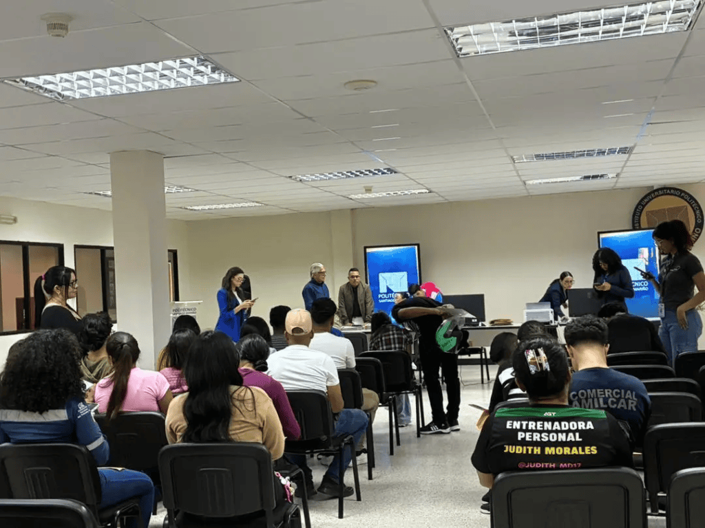 Gobernación del Zulia supervisa proceso de inscripción de los nuevos becarios de Fundalossada