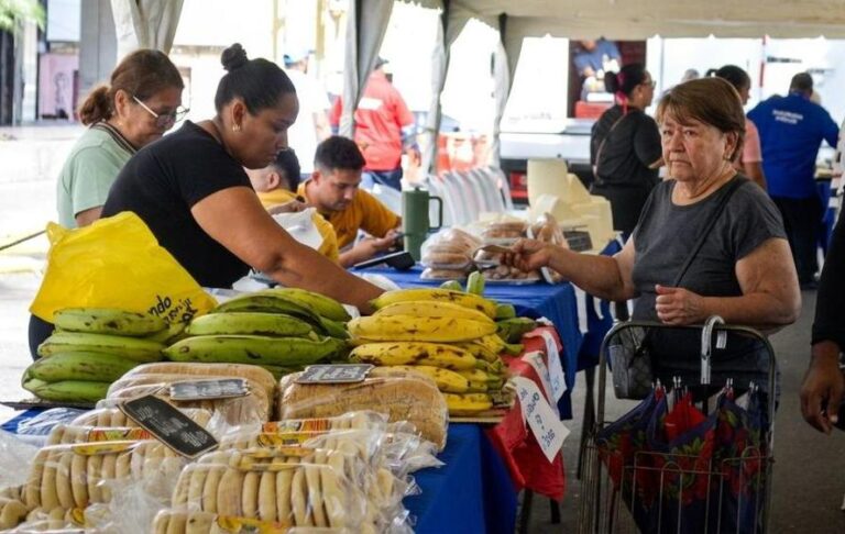 ¡Parroquia Bolívar! Alcaldía de Maracaibo benefició a 1.500 familias con jornada integral