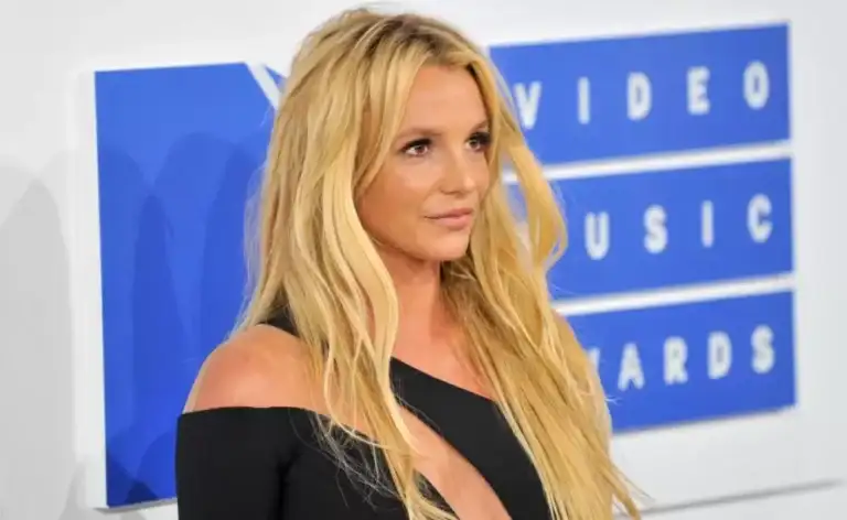 Britney Spears es sentenciada y queda en libertad condicional