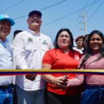 Gobernador Caldera entrega 1.1 kilómetros de asfaltado de la avenida Miraflores de Cabimas