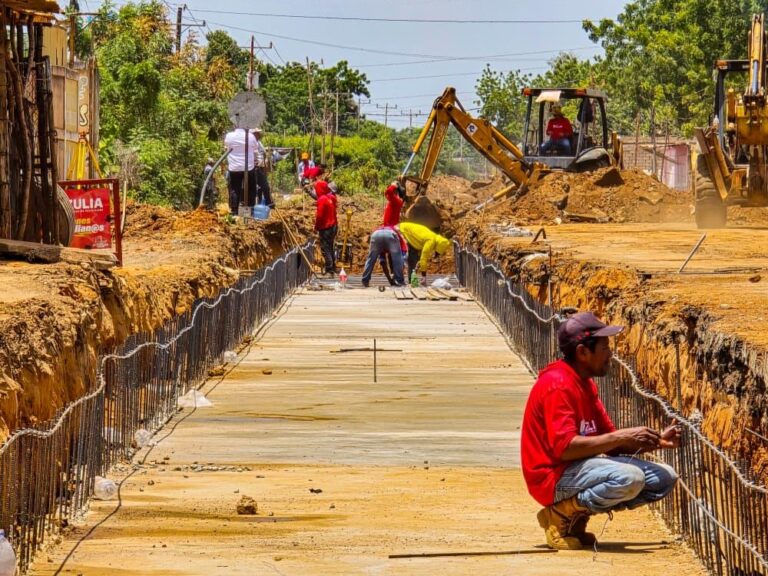 Gobernador Luis Caldera continúa avanzando en la rehabilitación de la carretera vía La Concepción en la parroquia San Isidro
