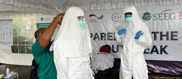 Declarada emergencia por brote de ébola en la RDC y Uganda