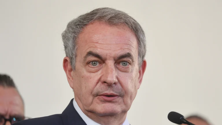 Imputan a José Luis Rodríguez Zapatero por tráfico de influencias en el caso Plus Ultra