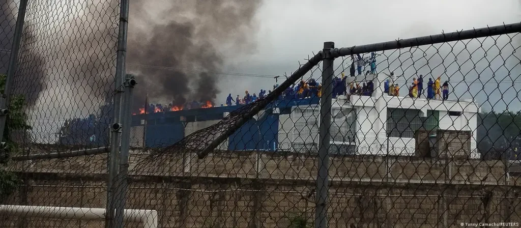 ¡Denuncian torturas! Motín en cárcel de Barinas