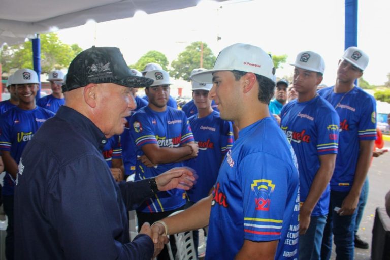 ‎¡Coquivacoa rumbo a Ecuador! Alcalde Di Martino entregó los boletos a la Pequeña Liga Coquivacoa para el Campeonato Latinoamericano Senior