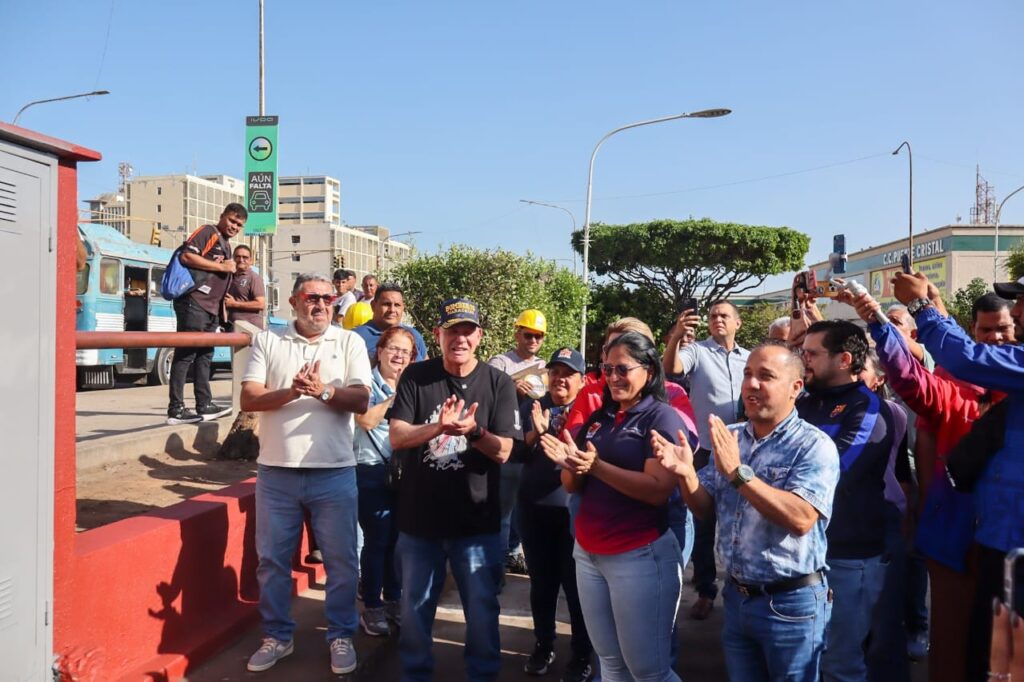 ¡Respuesta inmediata! Alcalde Di Martino: "En menos 48 horas sustituimos el transformador que explotó en Ciudad Chinita"