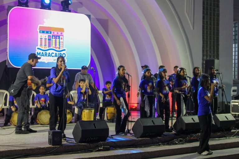 ¡Alcaldía de Maracaibo impulsa! Alegría desbordada ‎en primera edición de ‘Vive la Retreta’ en Plaza de la República