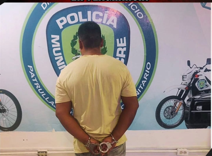 Preso sujeto que lanzó a su pareja por una ventana