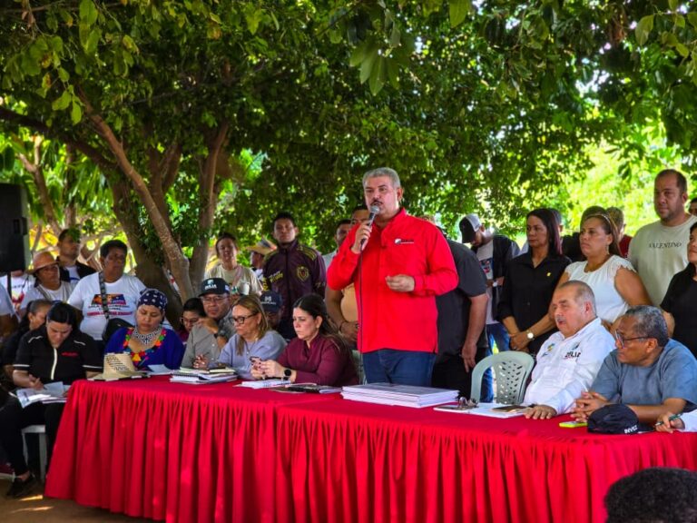 Gobernador Luis Caldera lidera Gabinete Territorial Comunal en la parroquia Francisco Eugenio Bustamante, de Maracaibo