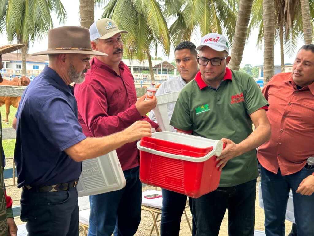 Gobernador Luis Caldera y el Ministro Padrino López despliegan en el municipio Colón el Plan Nacional de Vacunación antiaftosa