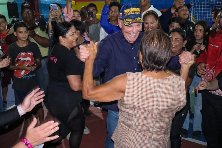 Di Martino: Maracaibo sigue avanzando gracias a la gente que cree en la ciudad