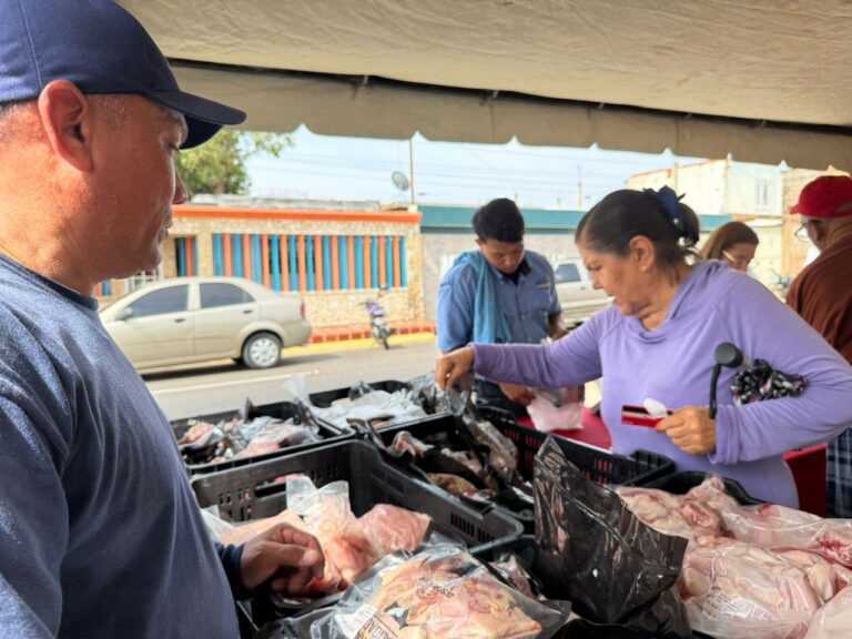 ¡Alcaldía Bolivariana de Maracaibo! Ocho toneladas de alimentos se distribuyeron en la jornada integral en Nueva Vía