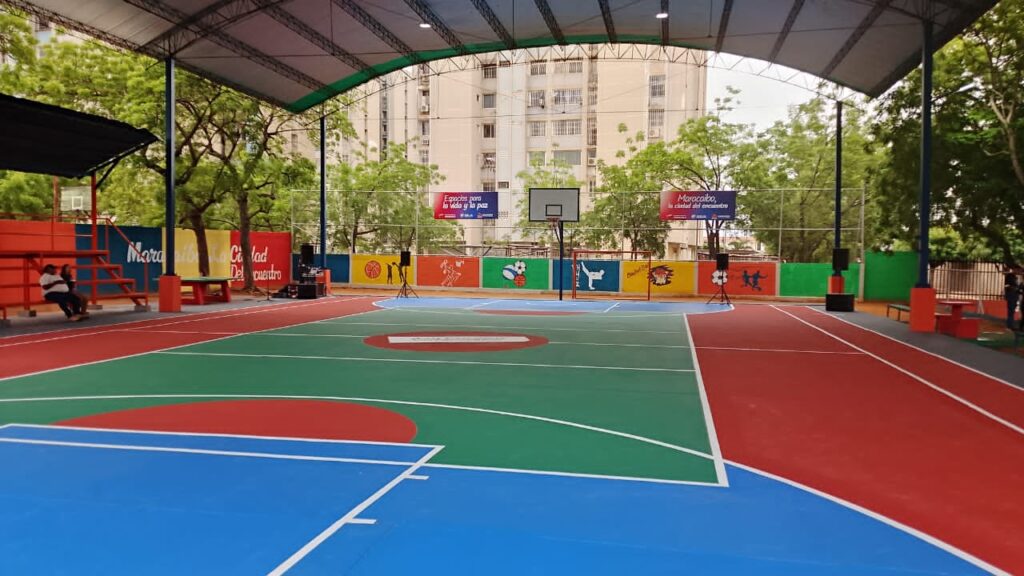 ¡Otra cancha abandonada es rehabilitada! Alcalde Di Martino entrega la Cancha de Usos Múltiples Valle Claro