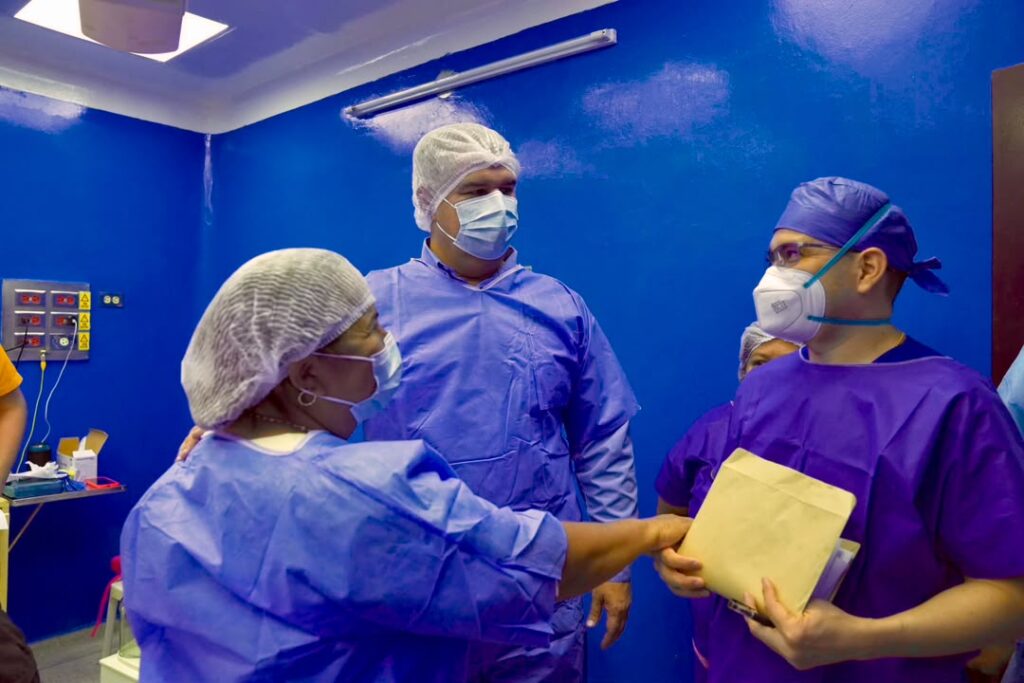 Luis Caldera inspecciona centros de salud y el Plan Quirúrgico en el municipio Jesús María Semprum