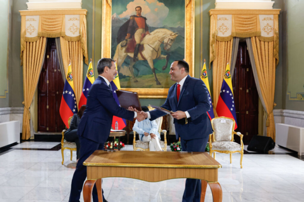 Schlumberger Limited firma acuerdo con PDVSA en materia de hidrocarburos