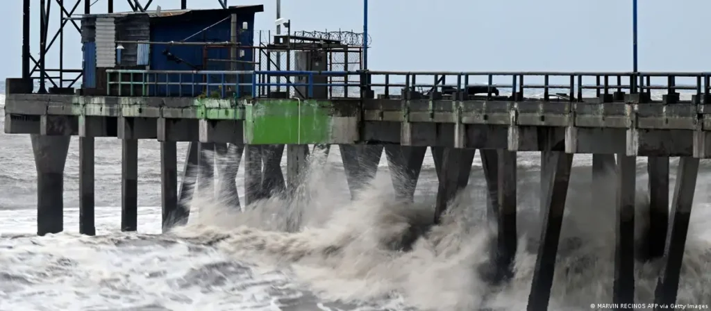 Tormenta Cristina se degrada tras afectar Centroamérica