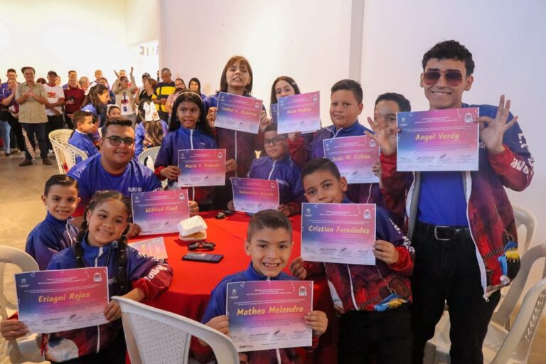 ¡Fiesta para gaiteritos en el IMGRA! Alcaldía de Maracaibo homenajeó a escuelas que brillaron en el Festival Nacional de Gaitas