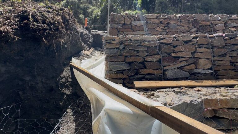 Con 75% de avance recuperan vialidad en kilómetro 29 de El Junquito